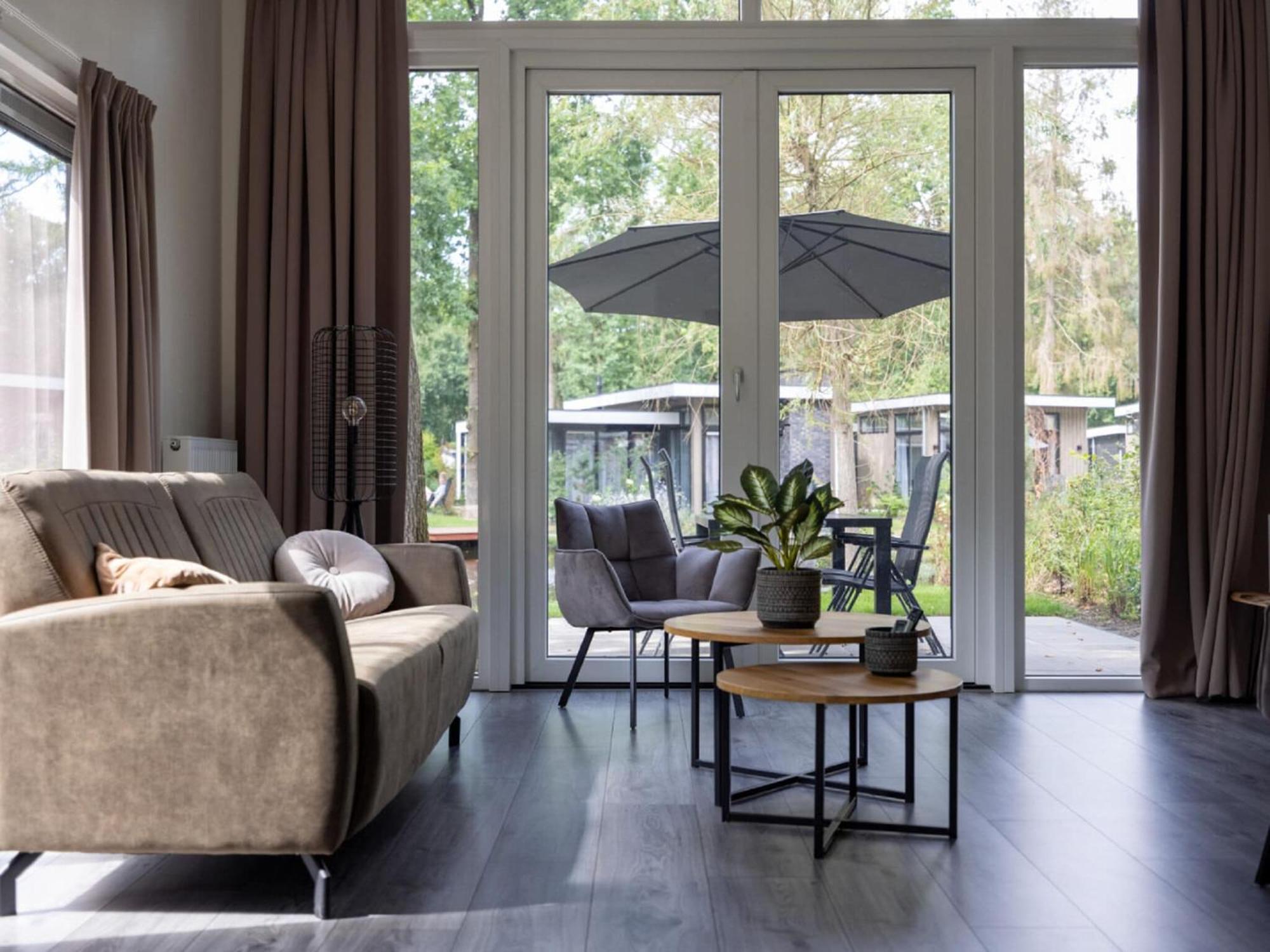 Comfortable Chalet With Combination Microwave Near The Veluwe Hoenderloo Exteriör bild